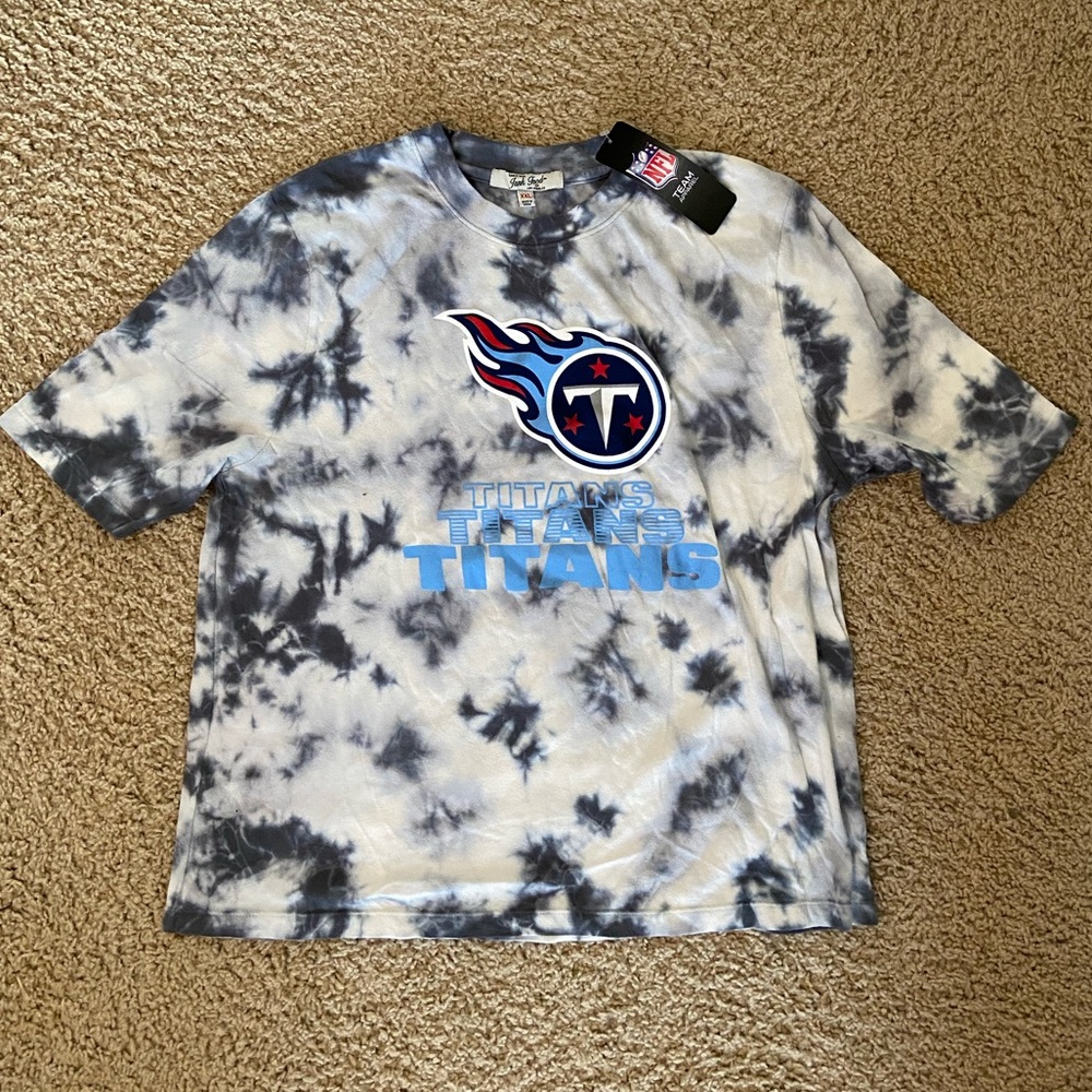 NFL Tennessee Titans Woman’s Tee XXL